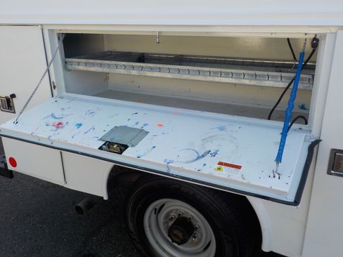 Used 2013 Ford E-350 and Econoline 350 Super Duty w/ Class I Trailer Tow Pkg RWD image 27