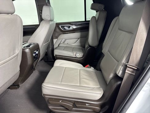 Used 2023 GMC Yukon SLT image 29