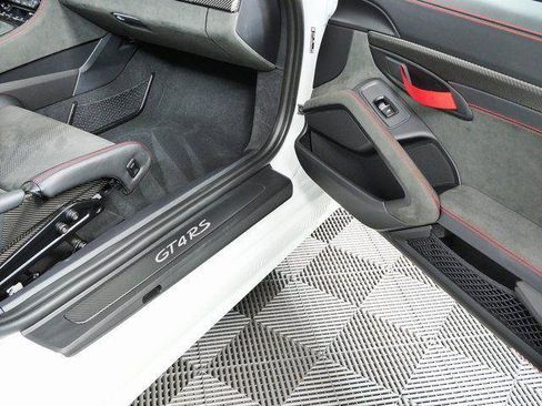 Used 2025 Porsche 718 Cayman GT4 RS RWD image 20