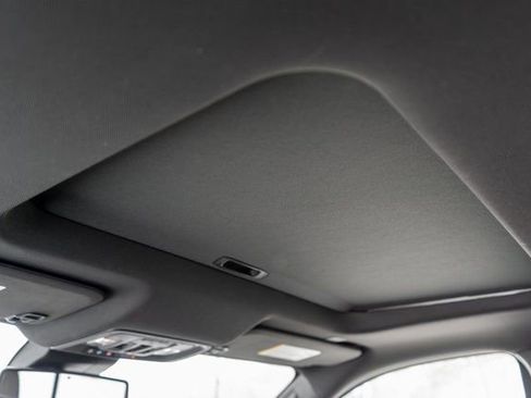 Used 2022 Chevrolet Silverado 1500 ZR2 image 13