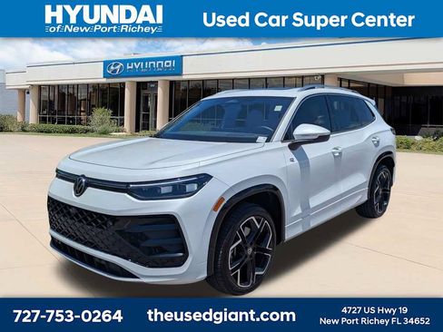 Used 2025 Volkswagen Tiguan SEL R-Line AWD/4WD image 1