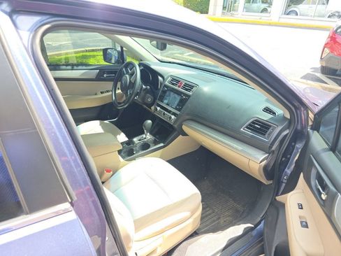 Used 2017 Subaru Outback 2.5i Premium AWD/4WD image 7