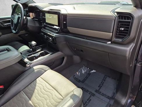 Used 2022 Chevrolet Silverado 1500 ZR2 w/ Technology Package AWD/4WD image 22