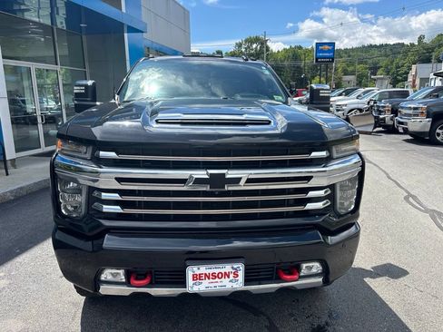 Used 2020 Chevrolet Silverado 2500 High Country w/ Technology Package AWD/4WD image 9