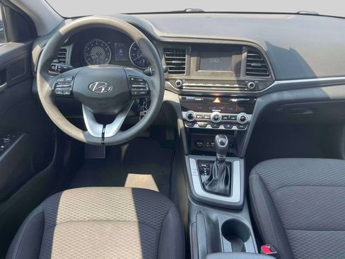 Used 2020 Hyundai Elantra SE w/ Cargo Package (C1) FWD image 13