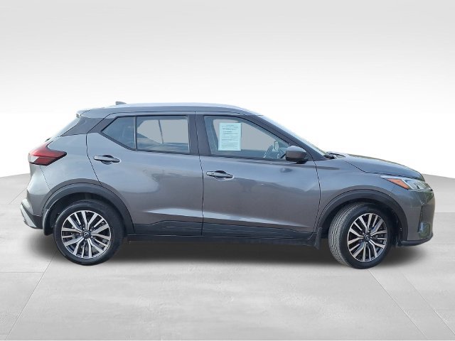 Certified 2024 Nissan Kicks SV FWD image 9