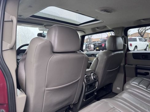 Used 2004 HUMMER H2 w/ Preferred Equipment Group image 31