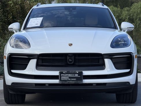 Used 2024 Porsche Macan image 10