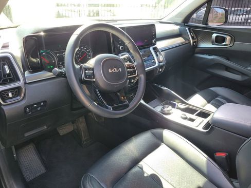 Certified 2023 Kia Sorento EX AWD/4WD image 8