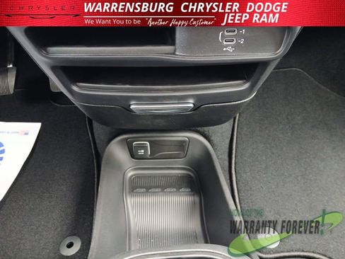 New 2026 Chrysler Pacifica Select image 25