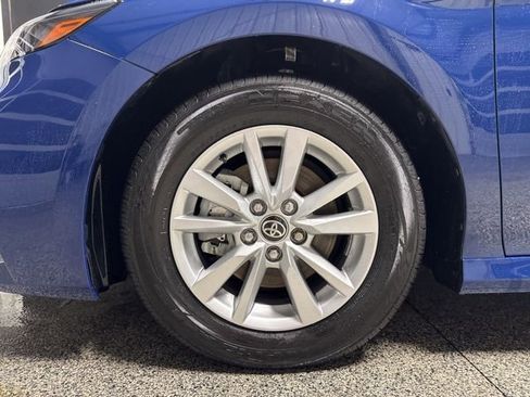 Used 2025 Toyota Camry LE FWD image 4