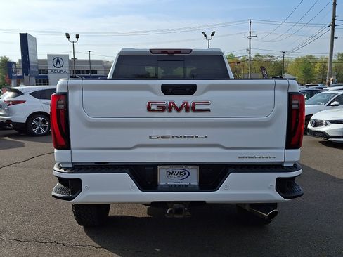 Used 2024 GMC Sierra 2500 Denali w/ Denali Reserve Package image 5