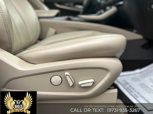 Used 2021 Lincoln Nautilus Reserve image 13