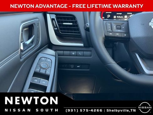 New 2026 Nissan Rogue Platinum w/ Tech Package AWD/4WD image 25