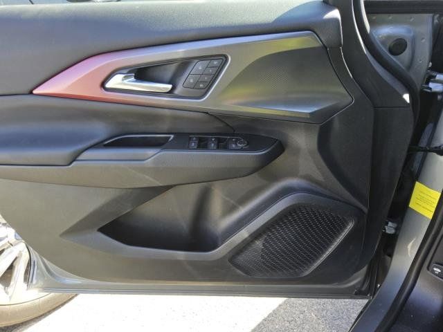 Used 2025 Chevrolet Equinox EV RS w/ Convenience Package II FWD image 6