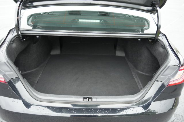 Used 2025 Toyota Camry SE FWD image 12