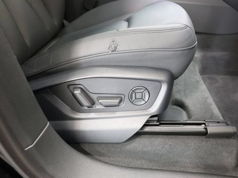 Used 2024 Audi Q7 3.0T Prestige AWD/4WD image 22