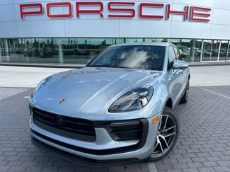 Used 2026 Porsche Macan AWD/4WD video 1