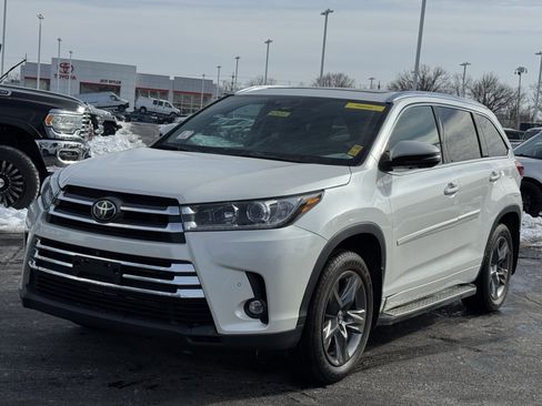 Used 2019 Toyota Highlander Limited Platinum image 12