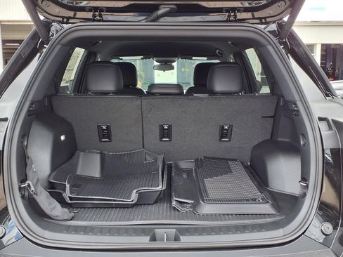 New 2026 Chevrolet Equinox LT w/ Convenience Package II FWD image 8