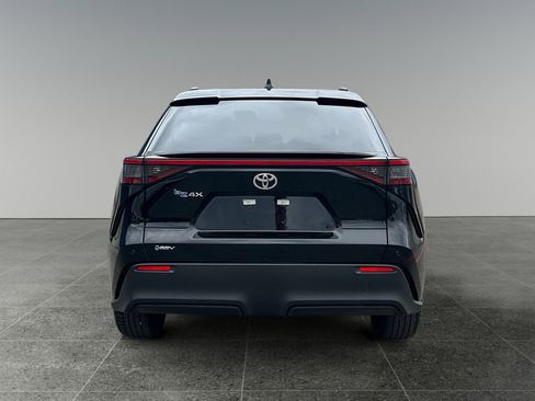 Used 2025 Toyota bZ4X FWD image 9