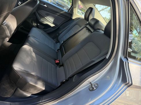 Used 2025 Volkswagen Jetta SE image 21