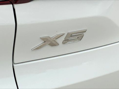 Used 2019 BMW X5 xDrive40i w/ Premium Package AWD/4WD image 10
