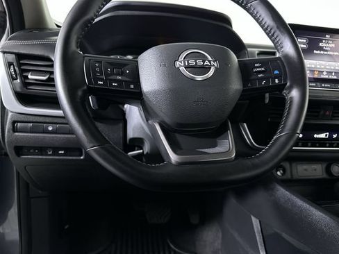 Used 2025 Nissan Rogue SV AWD/4WD image 11