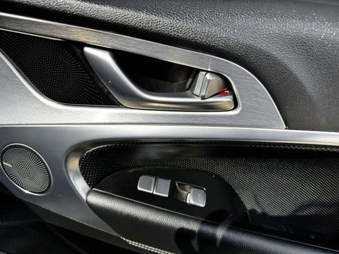 Used 2021 Genesis G70 3.3T RWD image 54