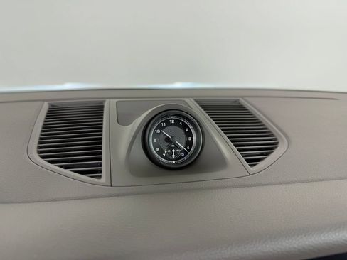 Certified 2026 Porsche Macan AWD/4WD image 24
