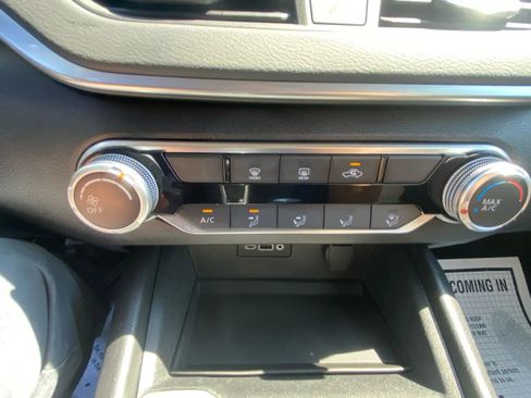 Used 2022 Nissan Altima 2.5 SV image 28