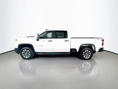 Used 2024 Chevrolet Silverado 2500 Custom w/ Custom Value Package image 4