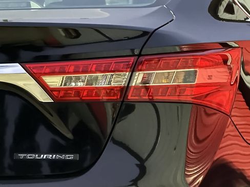 Used 2016 Toyota Avalon Touring image 34