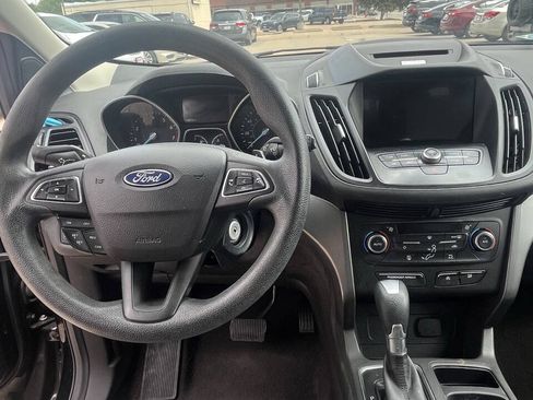 Used 2017 Ford Escape SE w/ Equipment Group 201A AWD/4WD image 19