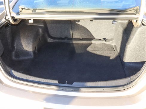 Used 2023 Chevrolet Malibu LT image 9