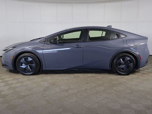 Used 2025 Toyota Prius Plug-In Hybrid FWD image 11