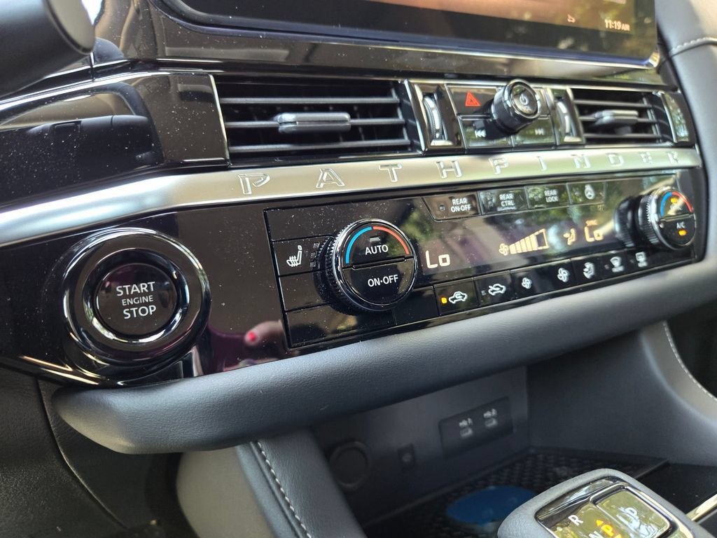 New 2026 Nissan Pathfinder SL FWD image 17