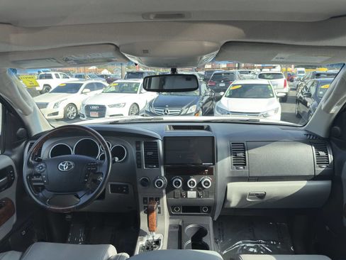 Used 2010 Toyota Sequoia Platinum image 14