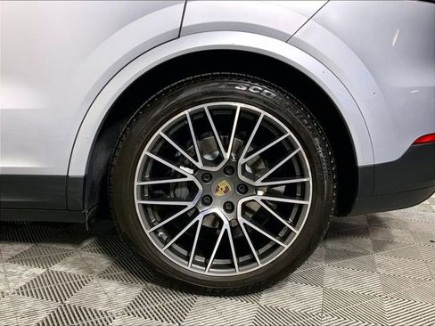 Certified 2019 Porsche Cayenne S AWD/4WD image 28