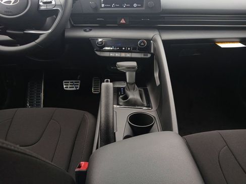 New 2026 Hyundai Elantra Sport FWD image 11