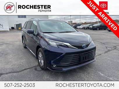 Certified 2025 Toyota Sienna XLE