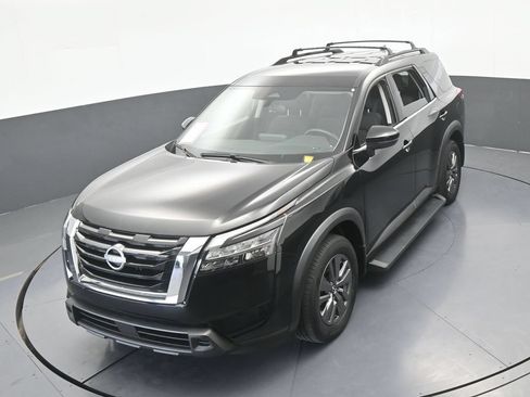 Used 2024 Nissan Pathfinder SV FWD image 50