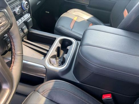 Used 2023 GMC Sierra 2500 AT4 w/ AT4 Premium Plus Package AWD/4WD image 17