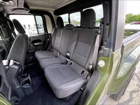 Used 2022 Jeep Gladiator Sport AWD/4WD image 23