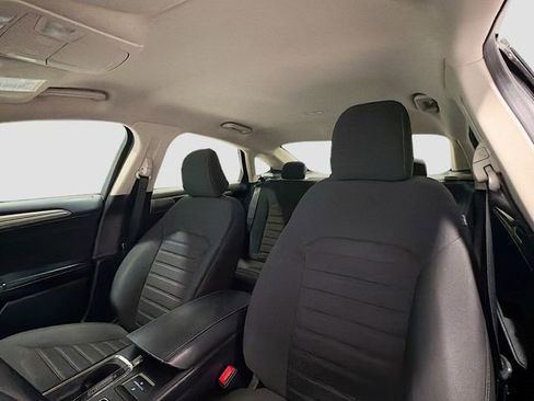 Used 2020 Ford Fusion SE image 20