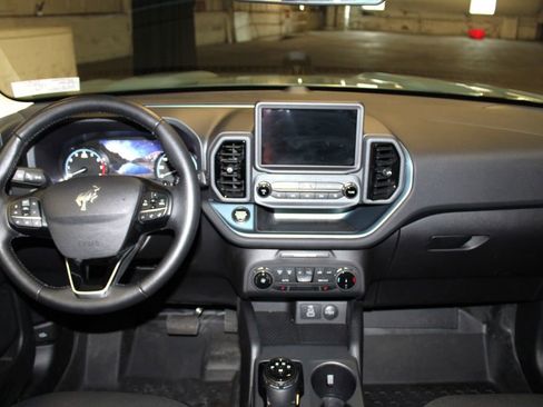 Used 2023 Ford Bronco Sport Badlands image 9