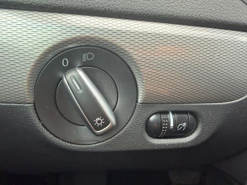 Used 2015 Volkswagen Jetta SE FWD image 23