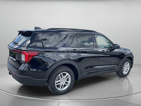 New 2026 Ford Explorer Active RWD image 4
