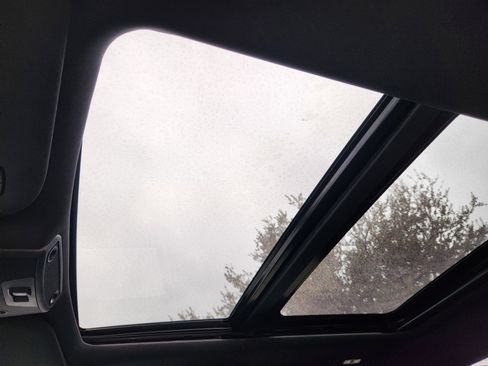 Used 2017 Ford F150 Platinum w/ Equipment Group 701A Luxury image 25