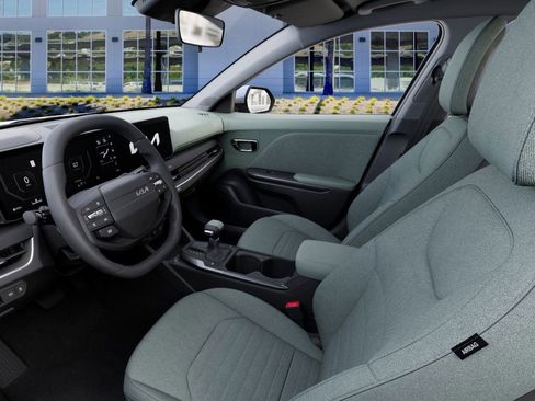 New 2025 Kia K4 EX image 17
